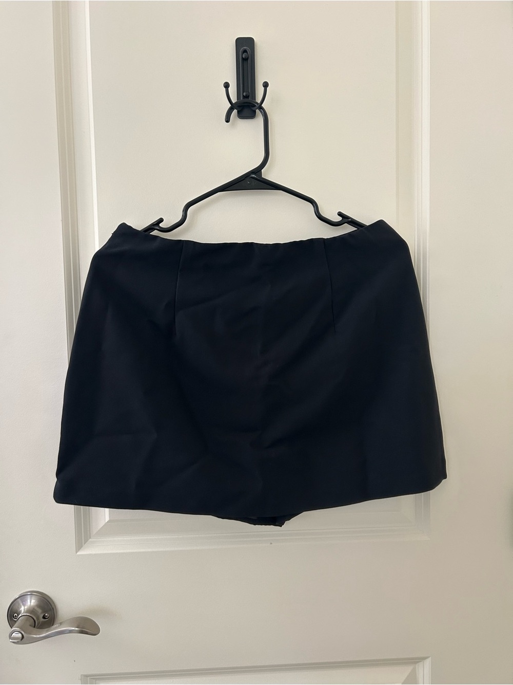 Abercrombie & Fitch Black Scarlett Skort - Picture 6 of 9